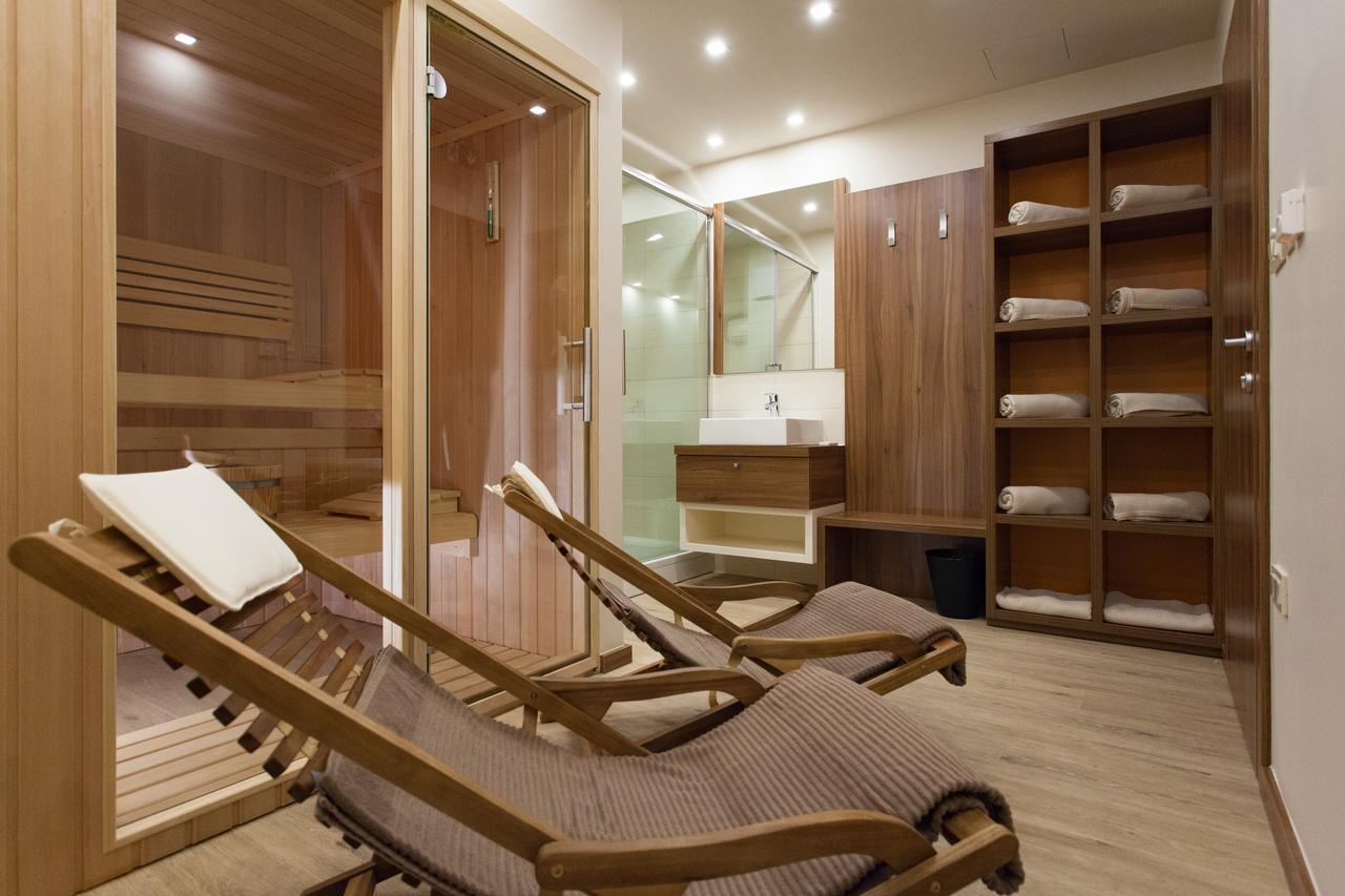 Hotel Pomaranca Птуй Екстер'єр фото